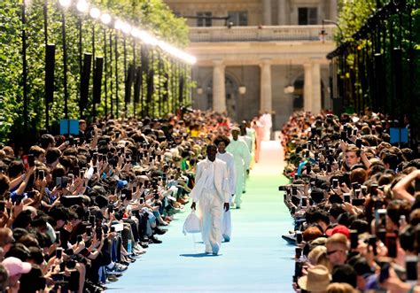 louis vuitton show in paris|louis vuitton sign in.